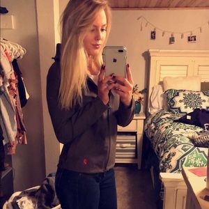 Meet your Posher, Josie